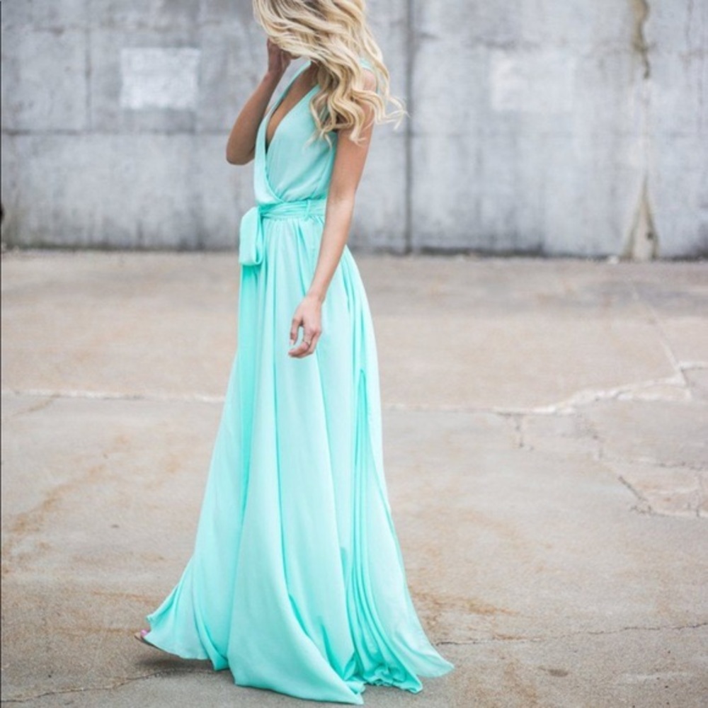 Diana Vici Sleeveless Maxi Dress